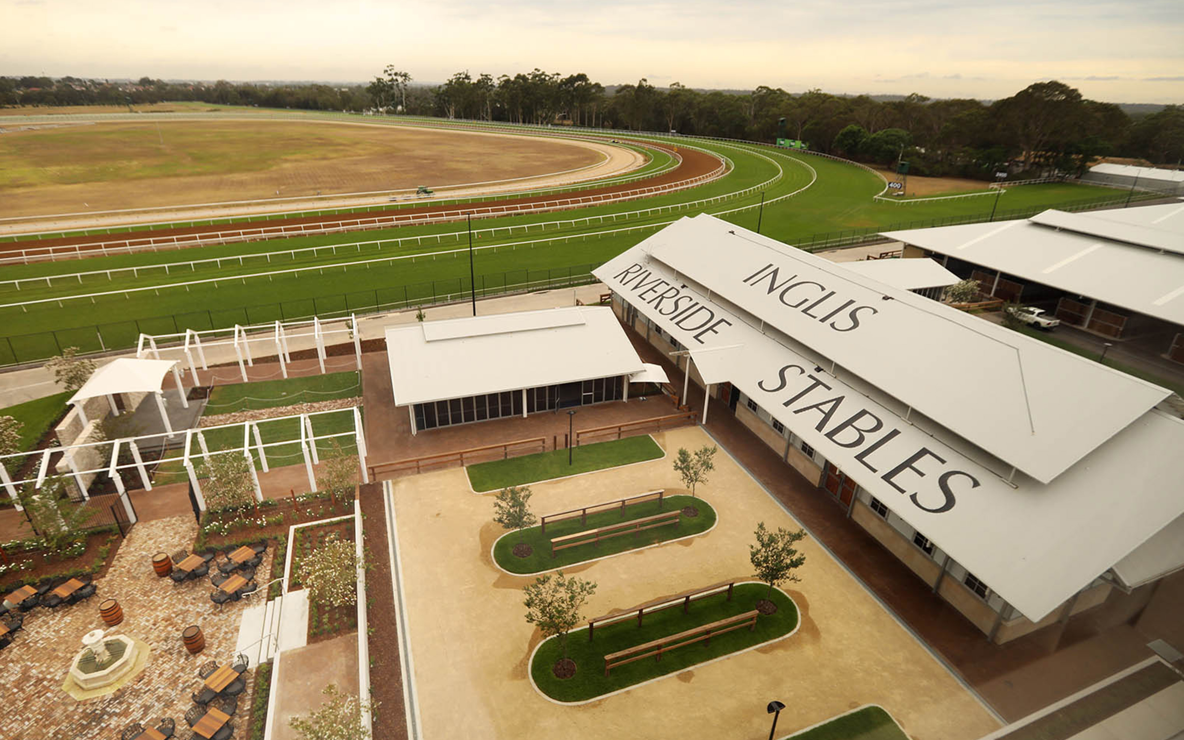 riverside_gal_0001_warwick_0003_Inglis-Stables-Warwick-Farm52-1